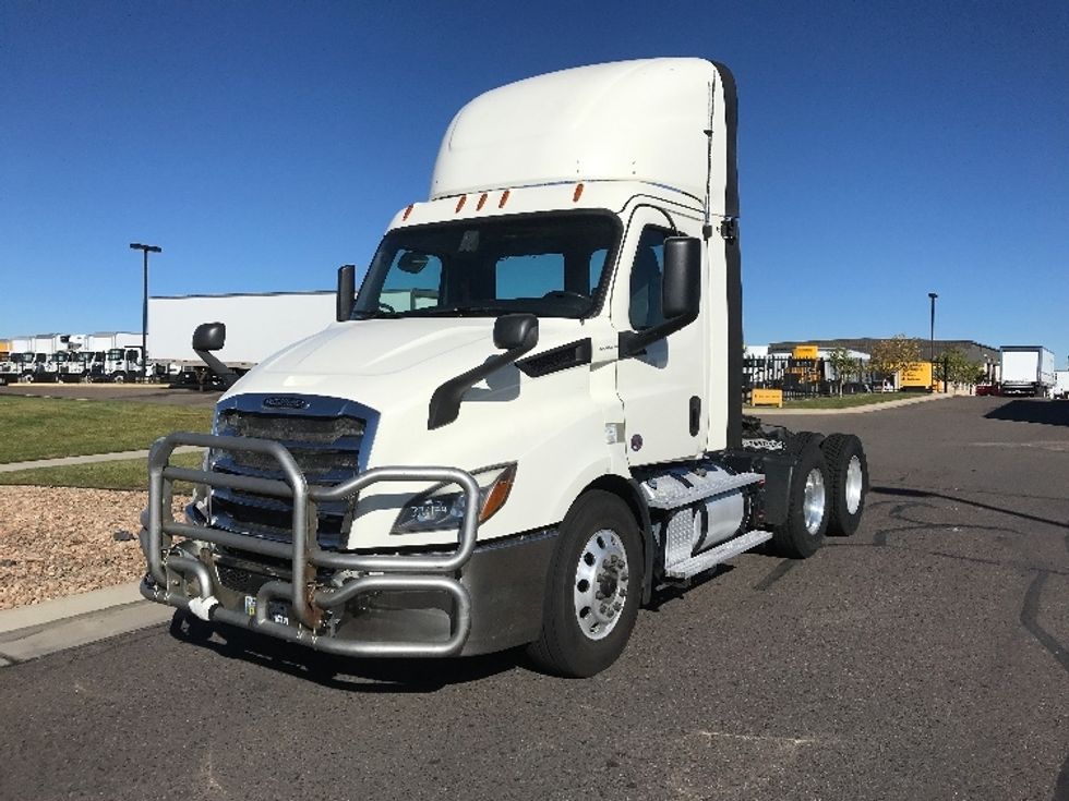Day Cab Tractor-Heavy Duty Tractors-Freightliner-2019-T11664ST-Denver-CO-504,016\n\t\tmiles-$ 50,250 - Image 1