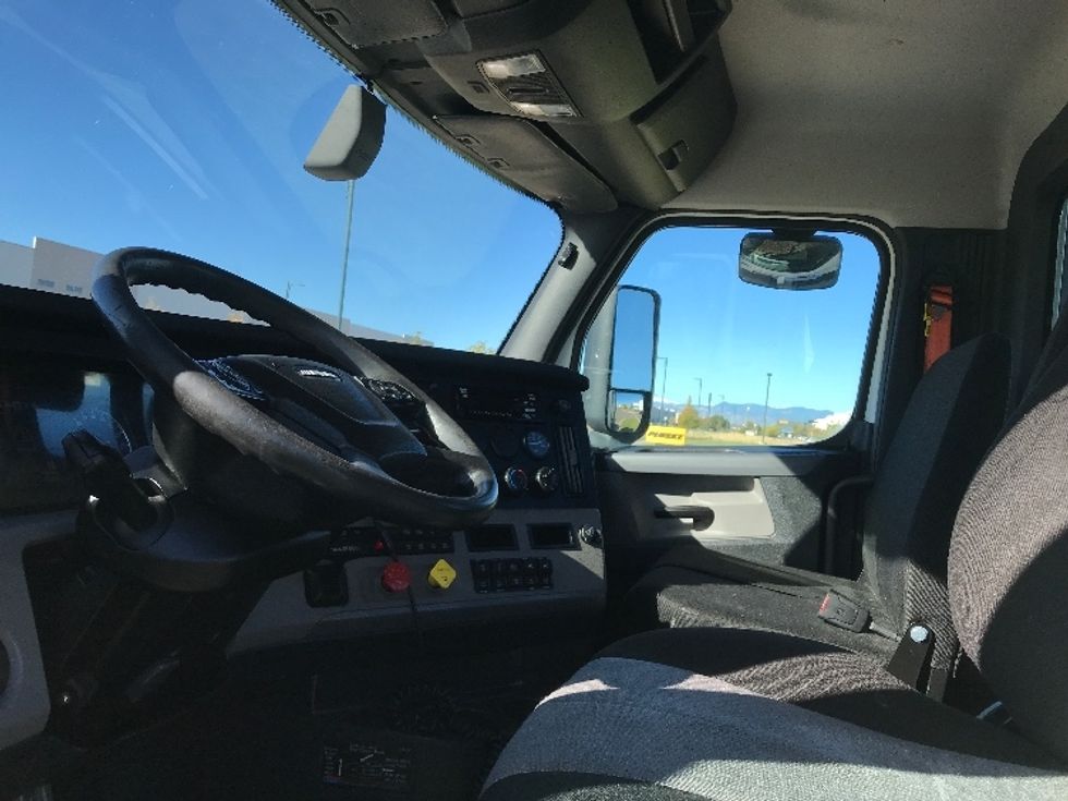 Day Cab Tractor-Heavy Duty Tractors-Freightliner-2019-T11664ST-Denver-CO-504,016\n\t\tmiles-$ 50,250 - Image 10