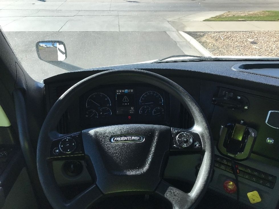 Day Cab Tractor-Heavy Duty Tractors-Freightliner-2019-T11664ST-Denver-CO-504,016\n\t\tmiles-$ 50,250 - Image 11