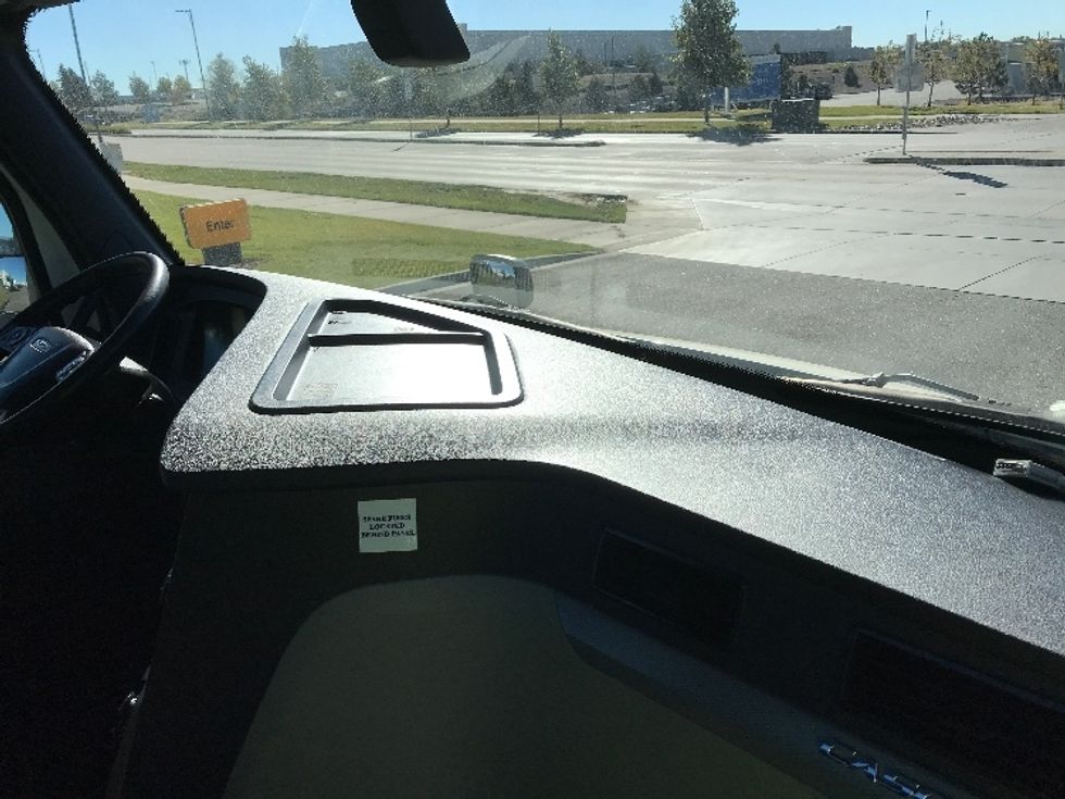 Day Cab Tractor-Heavy Duty Tractors-Freightliner-2019-T11664ST-Denver-CO-504,016\n\t\tmiles-$ 50,250 - Image 13