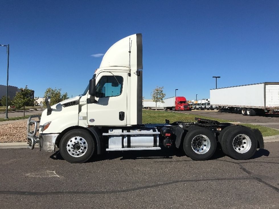 Day Cab Tractor-Heavy Duty Tractors-Freightliner-2019-T11664ST-Denver-CO-504,016\n\t\tmiles-$ 50,250 - Image 4