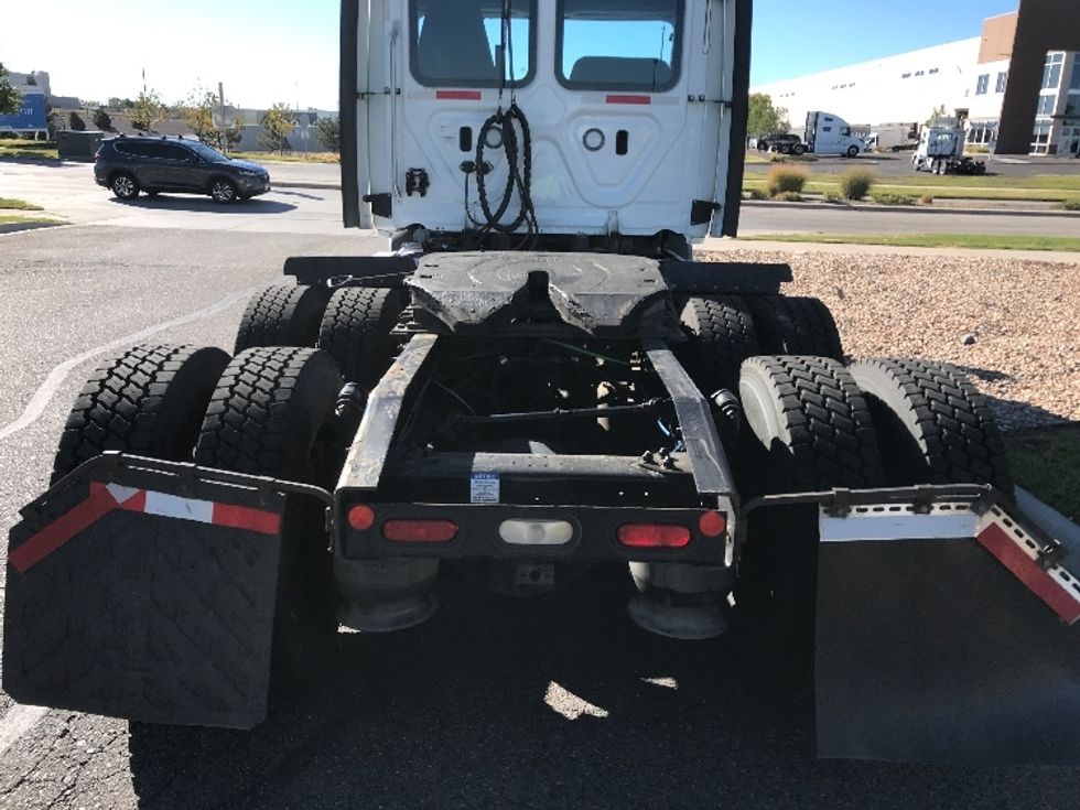 Day Cab Tractor-Heavy Duty Tractors-Freightliner-2019-T11664ST-Denver-CO-504,016\n\t\tmiles-$ 50,250 - Image 6