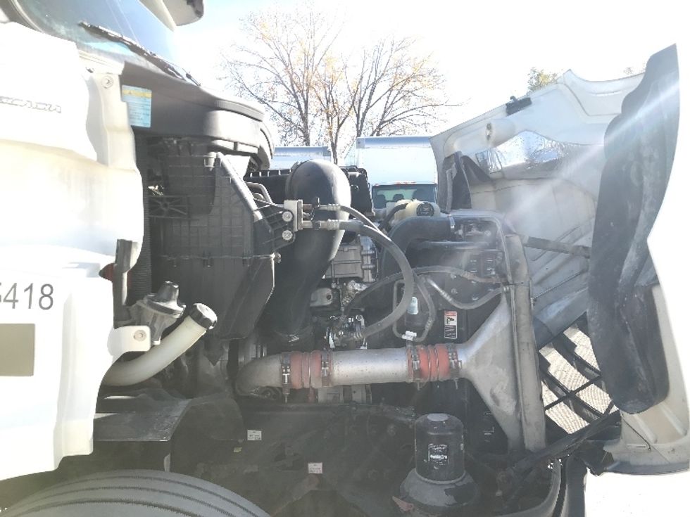 Day Cab Tractor-Heavy Duty Tractors-Freightliner-2019-T11664ST-Des Moines-IA-327,545\n\t\tmiles-$ 49,000 - Image 15