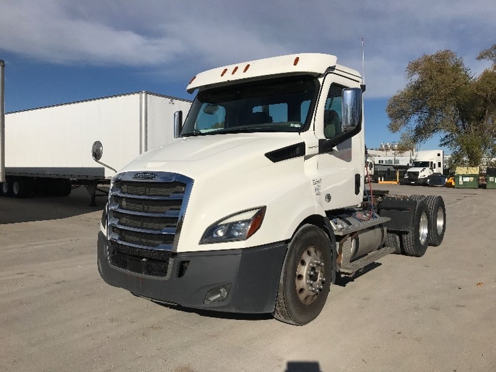 Day Cab Tractor-Heavy Duty Tractors-Freightliner-2019-T11664ST-Des Moines-IA-362,920\n\t\tmiles-$ 47,500 - Image 3