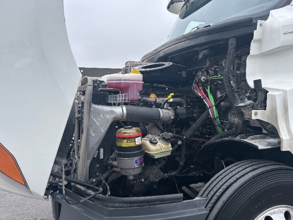 Day Cab Tractor-Heavy Duty Tractors-Freightliner-2019-T11664ST-Des Moines-IA-365,198\n\t\tmiles-$ 48,250 - Image 16