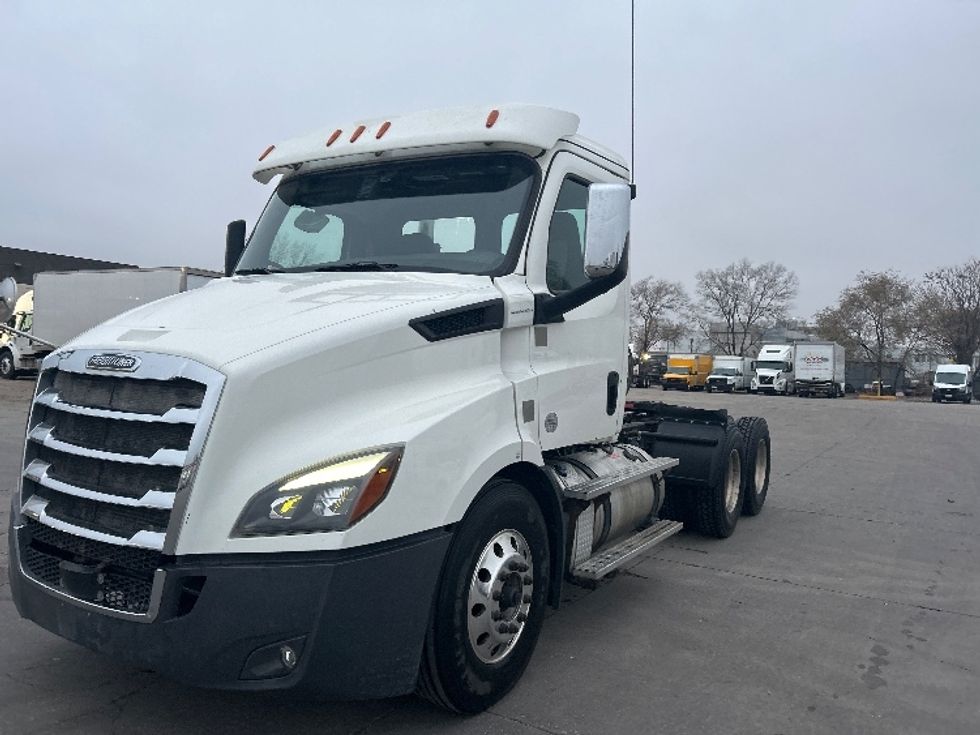 Day Cab Tractor-Heavy Duty Tractors-Freightliner-2019-T11664ST-Des Moines-IA-365,198\n\t\tmiles-$ 48,250 - Image 17