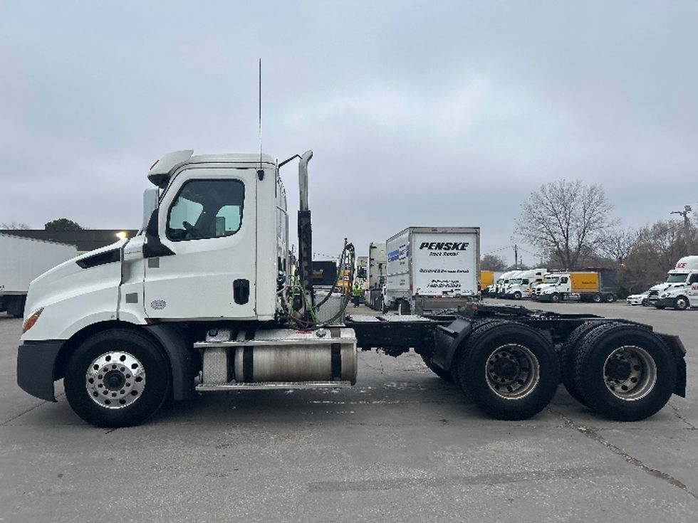 2019 Freightliner Cascadia 116" Day cab photo 4
