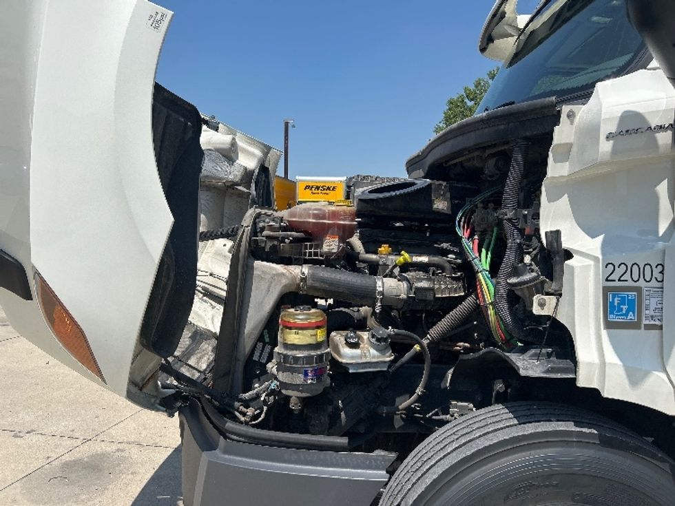 Day Cab Tractor-Heavy Duty Tractors-Freightliner-2019-T11664ST-Des Moines-IA-616,225\n\t\tmiles-$ 29,500 - Image 15