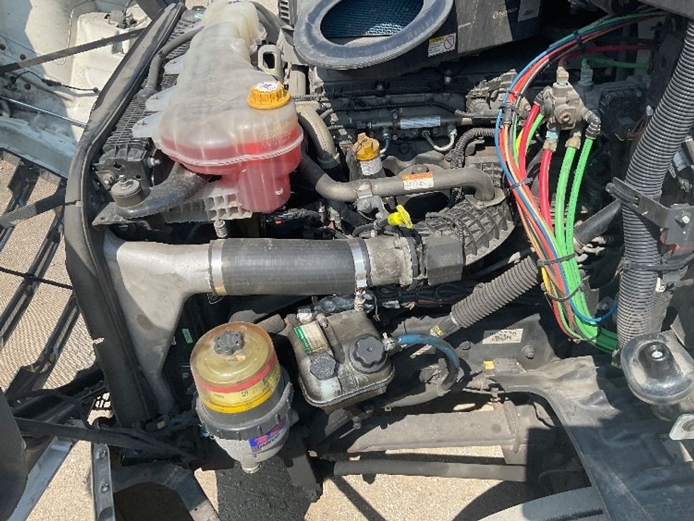 Day Cab Tractor-Heavy Duty Tractors-Freightliner-2019-T11664ST-East Chicago-IN-241,509\n\t\tmiles-$ 64,000 - Image 17