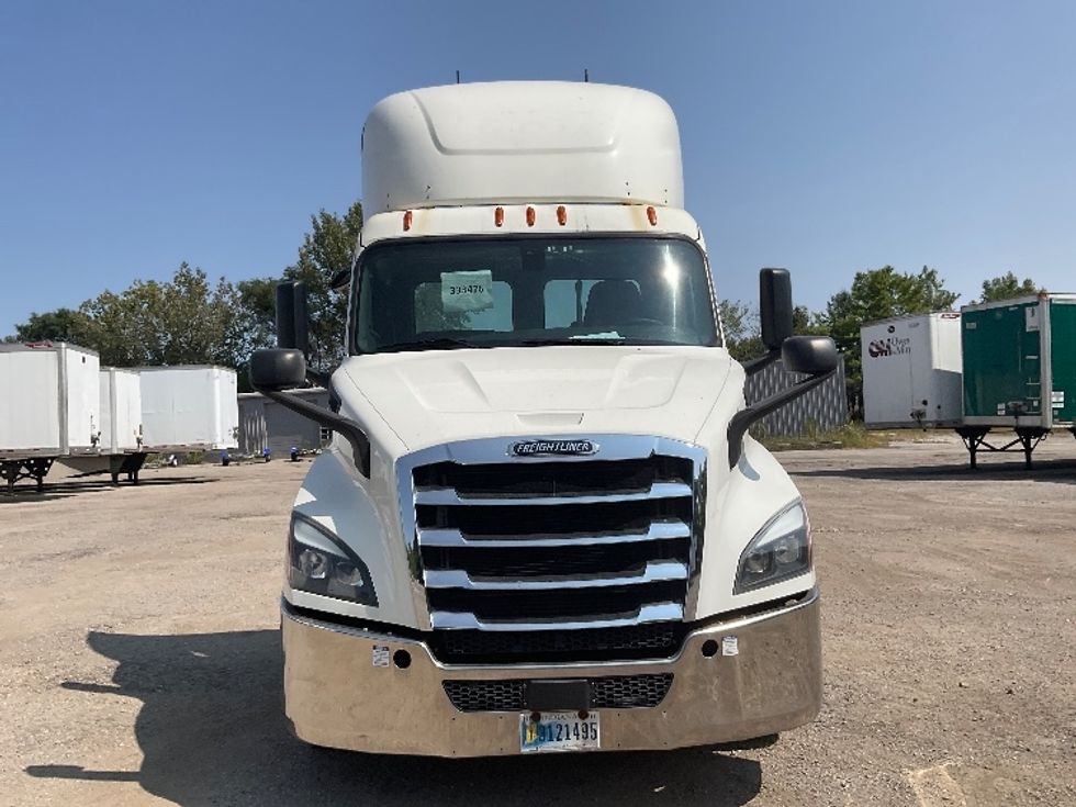 Day Cab Tractor-Heavy Duty Tractors-Freightliner-2019-T11664ST-East Chicago-IN-241,509\n\t\tmiles-$ 64,000 - Image 2