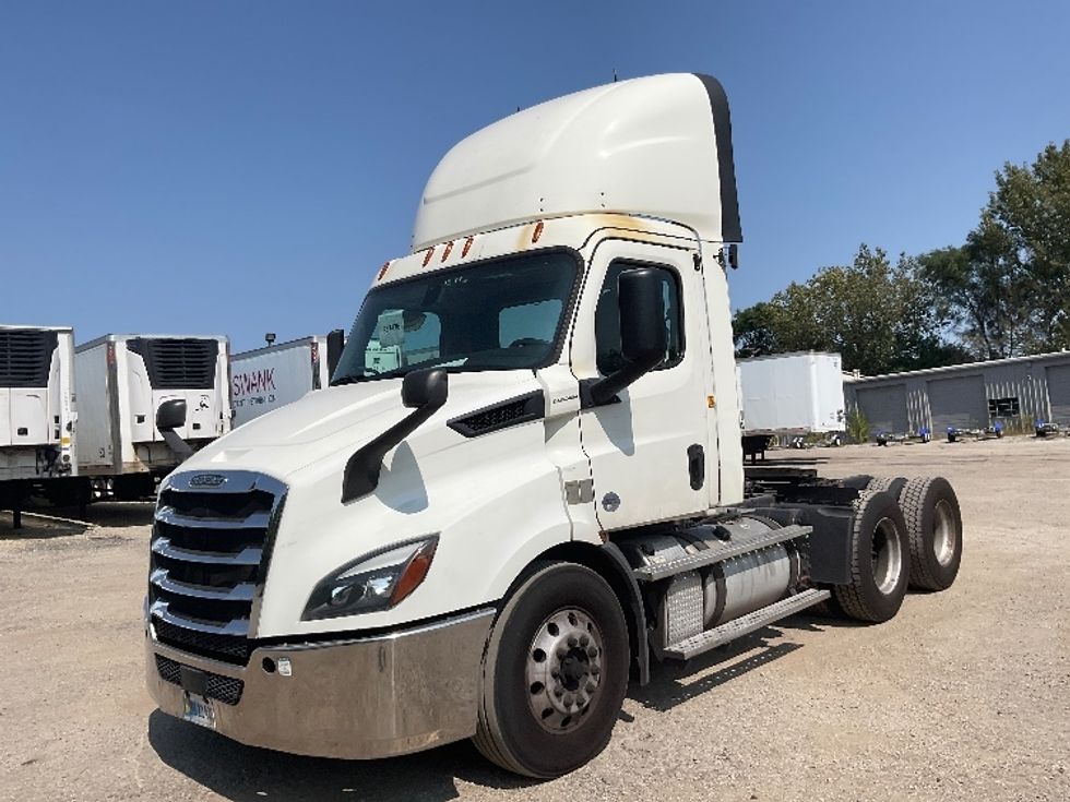 Day Cab Tractor-Heavy Duty Tractors-Freightliner-2019-T11664ST-East Chicago-IN-241,509\n\t\tmiles-$ 64,000 - Image 3