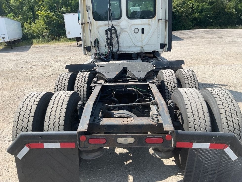 Day Cab Tractor-Heavy Duty Tractors-Freightliner-2019-T11664ST-East Chicago-IN-241,509\n\t\tmiles-$ 64,000 - Image 6