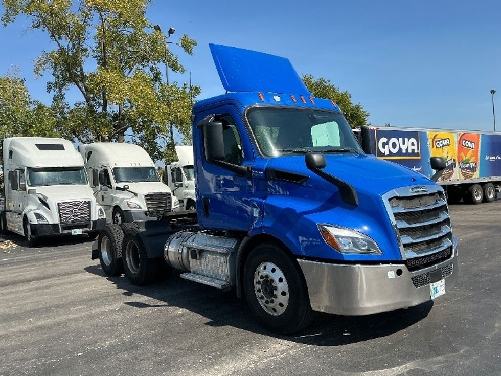 Day Cab Tractor-Heavy Duty Tractors-Freightliner-2019-T11664ST-East Chicago-IN-248,589\n\t\tmiles-$ 49,250 - Image 1