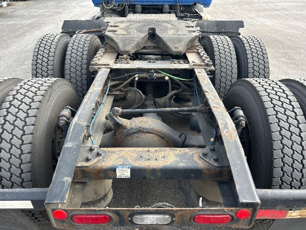 Day Cab Tractor-Heavy Duty Tractors-Freightliner-2019-T11664ST-East Chicago-IN-248,589\n\t\tmiles-$ 49,250 - Image 5