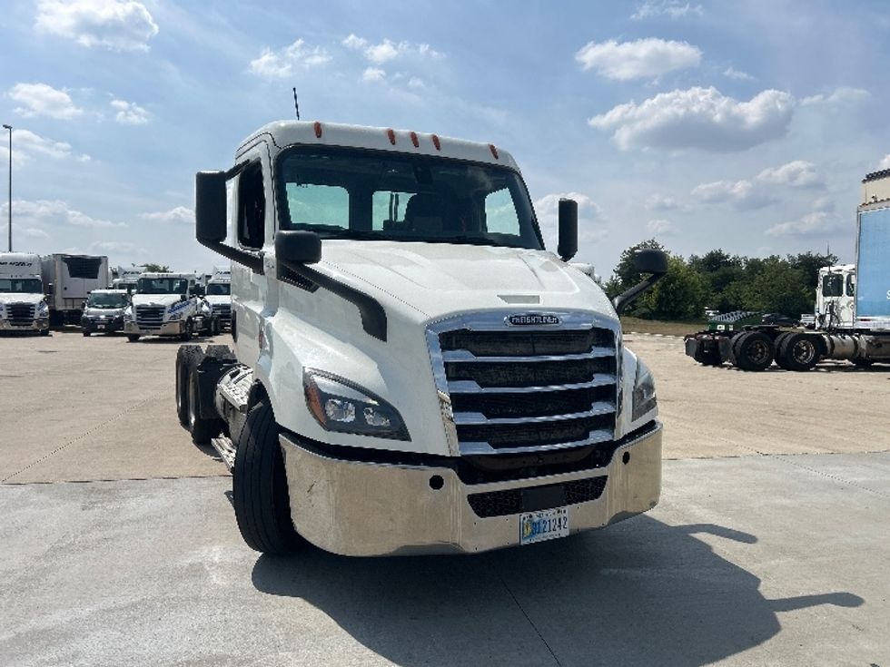 Day Cab Tractor-Heavy Duty Tractors-Freightliner-2019-T11664ST-East Chicago-IN-478,298\n\t\tmiles-$ 47,500 - Image 1