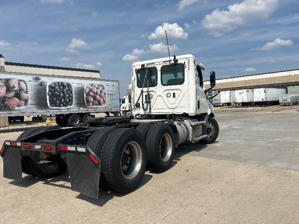 Day Cab Tractor-Heavy Duty Tractors-Freightliner-2019-T11664ST-East Chicago-IN-478,298\n\t\tmiles-$ 47,500 - Image 8