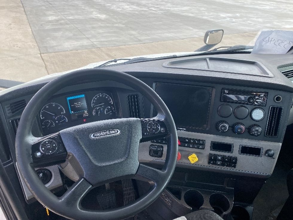 Day Cab Tractor-Heavy Duty Tractors-Freightliner-2019-T11664ST-East Chicago-IN-491,885\n\t\tmiles-$ 46,250 - Image 11
