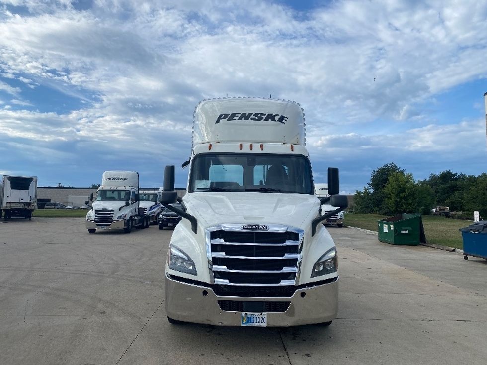 Day Cab Tractor-Heavy Duty Tractors-Freightliner-2019-T11664ST-East Chicago-IN-491,885\n\t\tmiles-$ 46,250 - Image 2