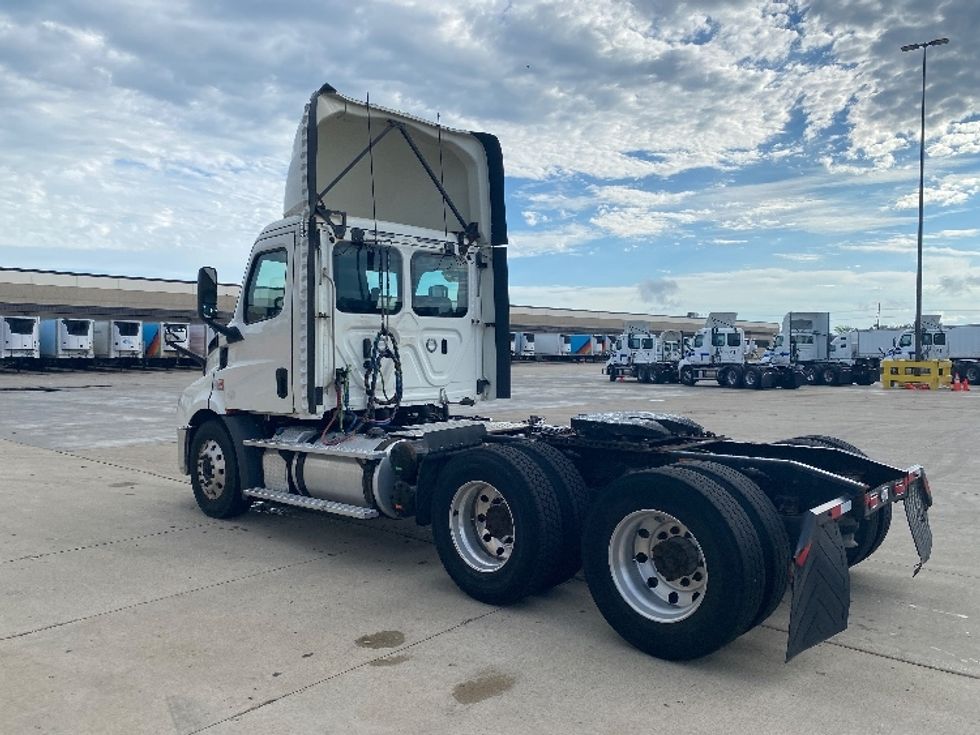 Day Cab Tractor-Heavy Duty Tractors-Freightliner-2019-T11664ST-East Chicago-IN-491,885\n\t\tmiles-$ 46,250 - Image 5