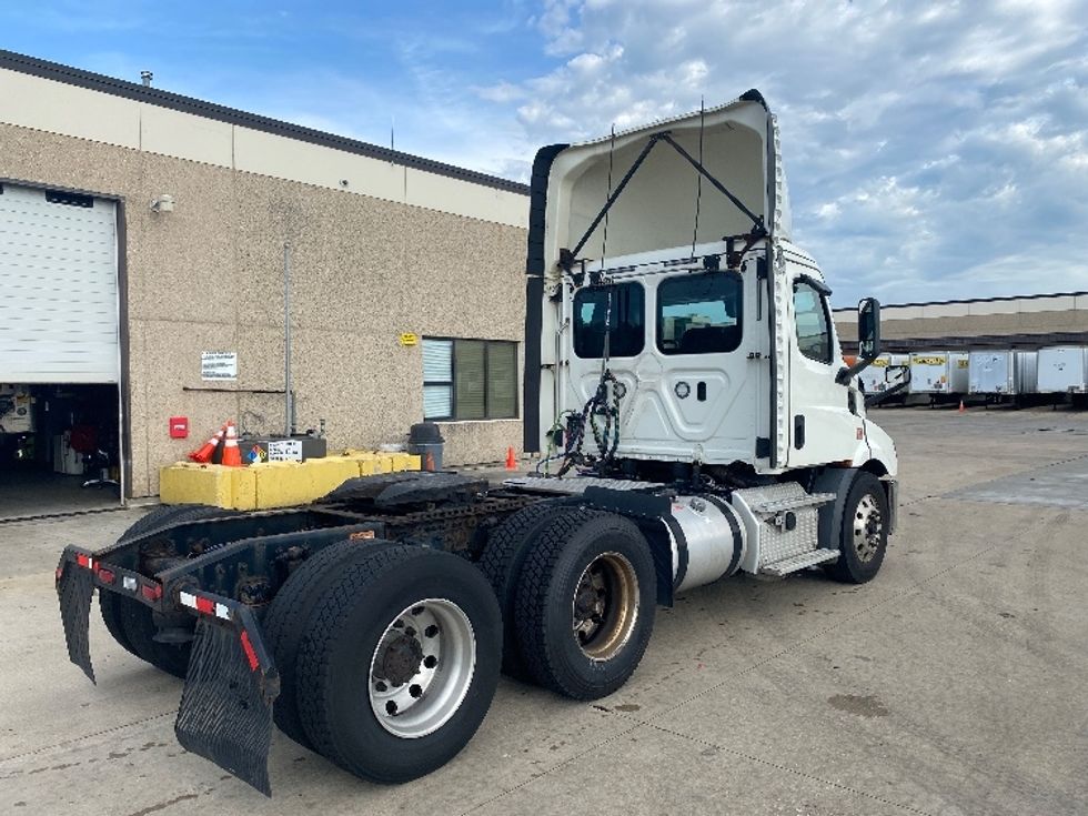 Day Cab Tractor-Heavy Duty Tractors-Freightliner-2019-T11664ST-East Chicago-IN-491,885\n\t\tmiles-$ 46,250 - Image 7