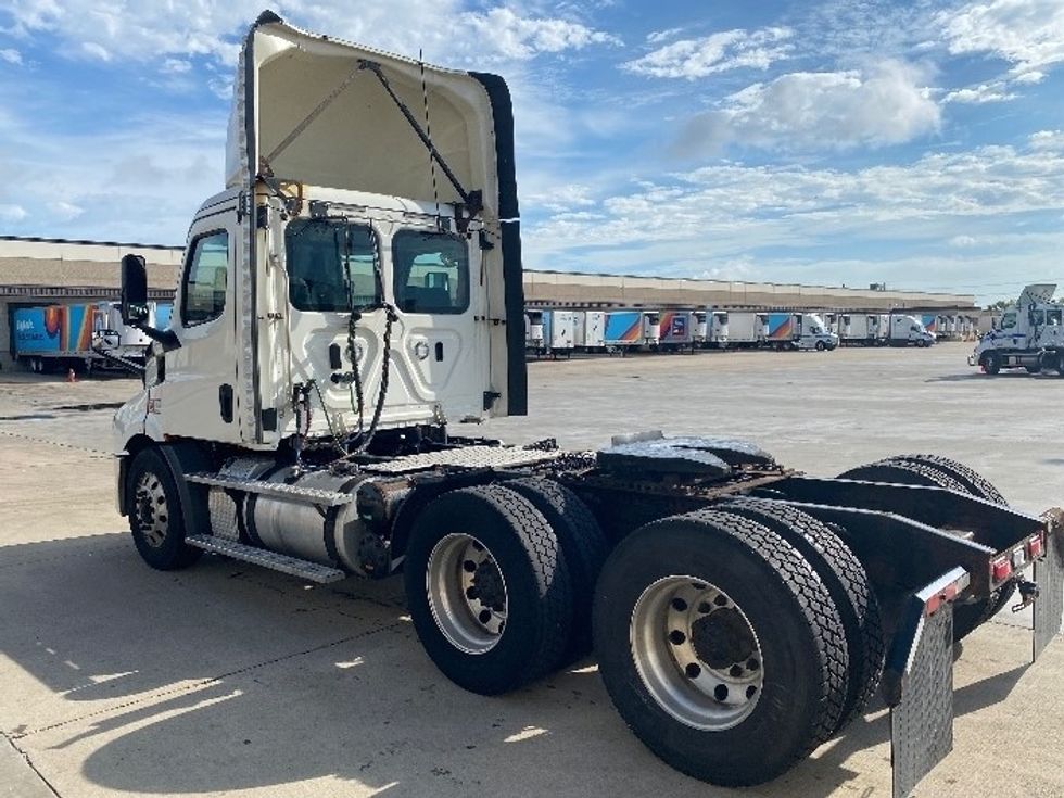 Day Cab Tractor-Heavy Duty Tractors-Freightliner-2019-T11664ST-East Chicago-IN-510,600\n\t\tmiles-$ 44,500 - Image 5