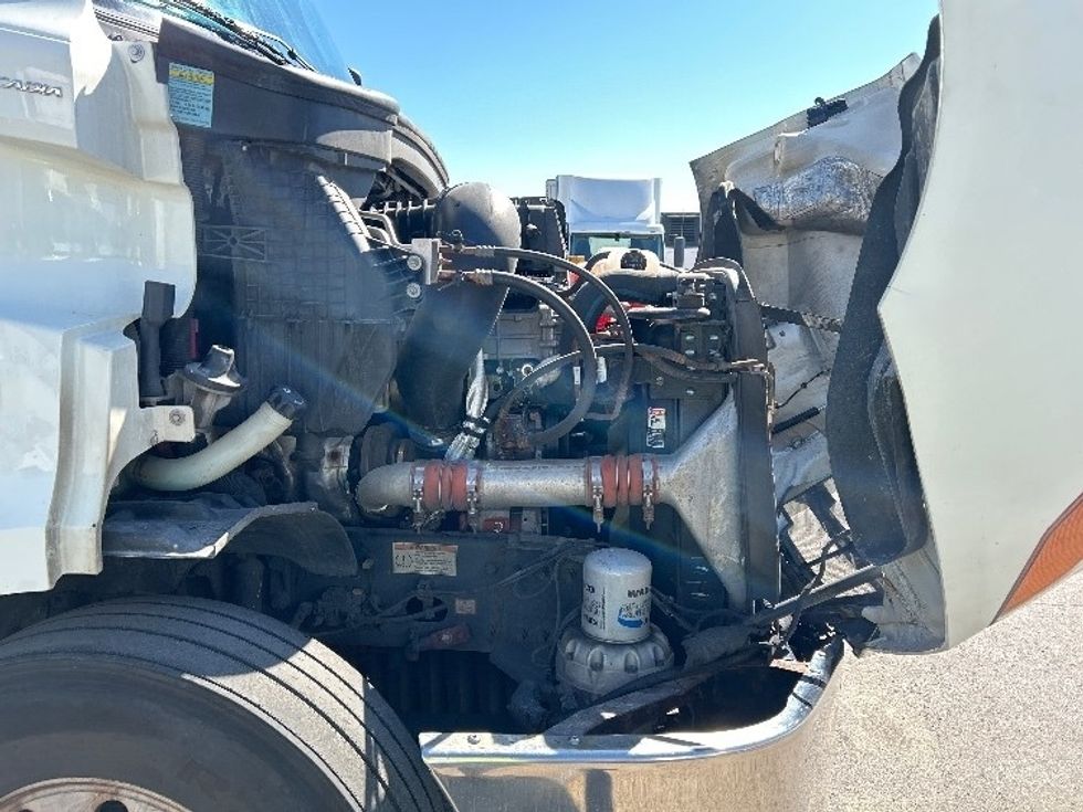 Day Cab Tractor-Heavy Duty Tractors-Freightliner-2019-T11664ST-East Chicago-IN-531,377\n\t\tmiles-$ 42,500 - Image 15