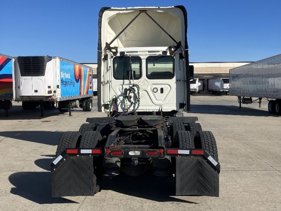 Day Cab Tractor-Heavy Duty Tractors-Freightliner-2019-T11664ST-East Chicago-IN-531,377\n\t\tmiles-$ 42,500 - Image 6
