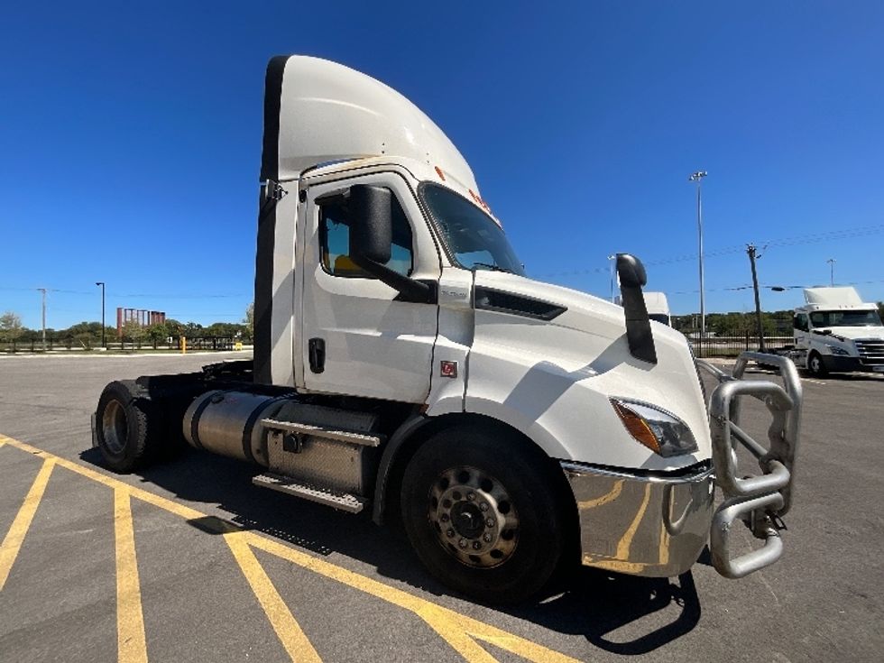 Day Cab Tractor-Heavy Duty Tractors-Freightliner-2019-T11664ST-East Chicago-IN-541,376\n\t\tmiles-$ 41,500 - Image 1