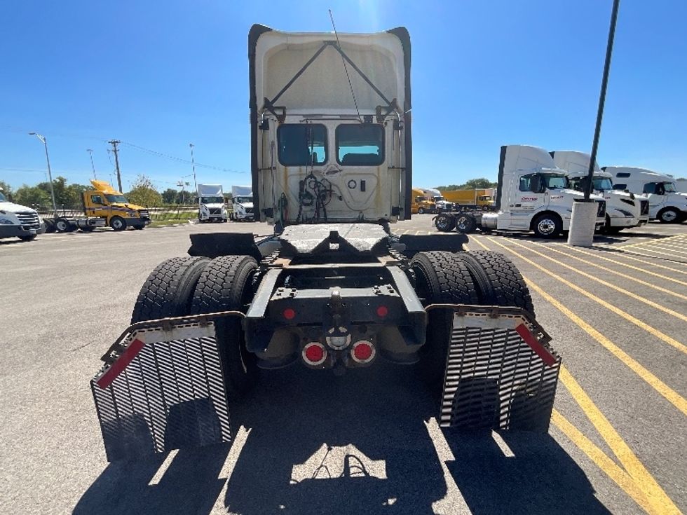 Day Cab Tractor-Heavy Duty Tractors-Freightliner-2019-T11664ST-East Chicago-IN-541,376\n\t\tmiles-$ 41,500 - Image 6