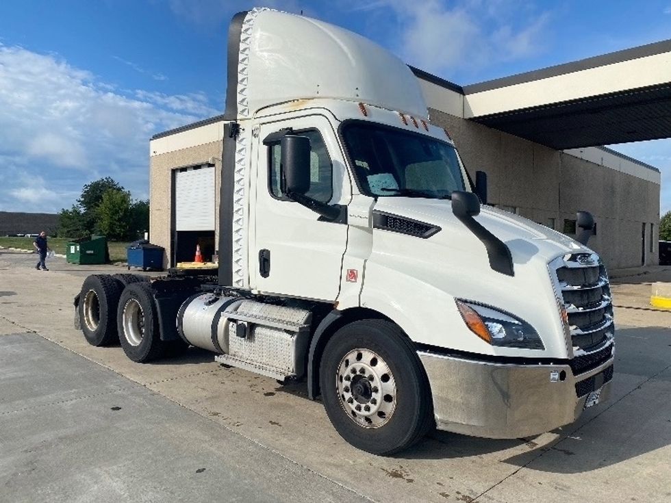 Day Cab Tractor-Heavy Duty Tractors-Freightliner-2019-T11664ST-East Chicago-IN-544,907\n\t\tmiles-$ 41,250 - Image 1
