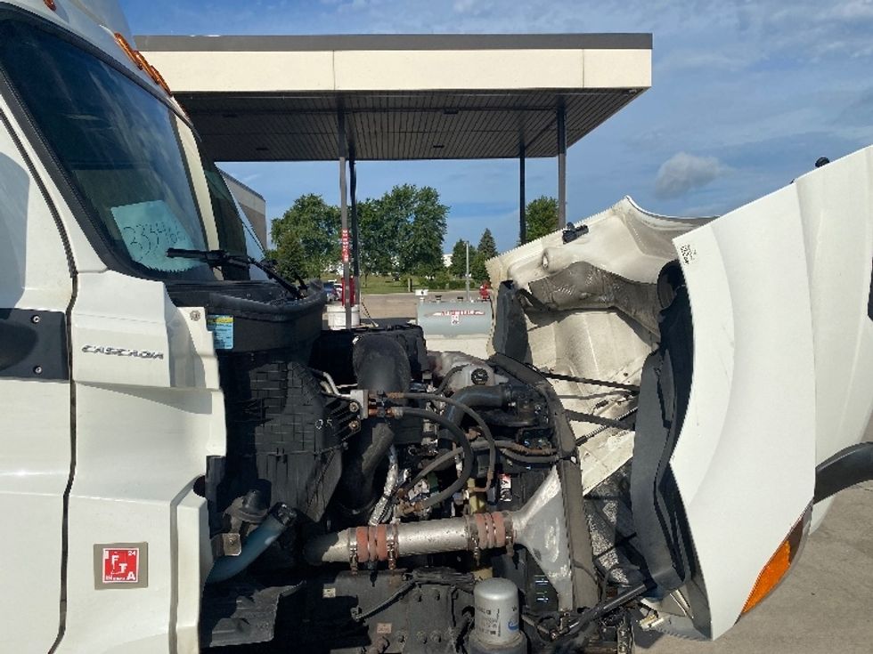 Day Cab Tractor-Heavy Duty Tractors-Freightliner-2019-T11664ST-East Chicago-IN-544,907\n\t\tmiles-$ 41,250 - Image 15