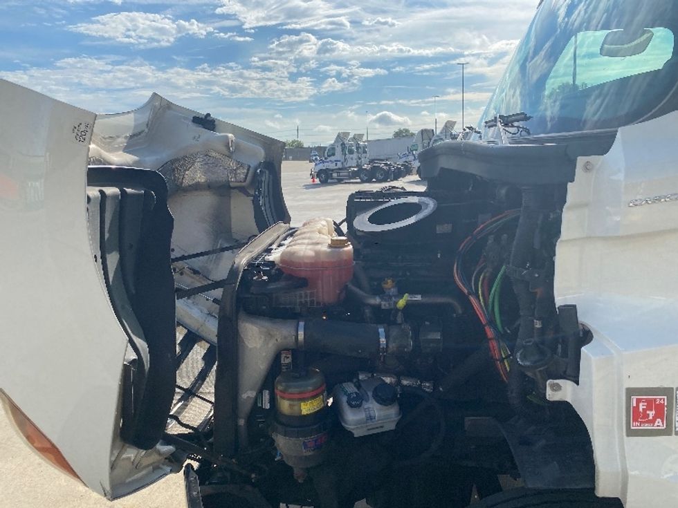 Day Cab Tractor-Heavy Duty Tractors-Freightliner-2019-T11664ST-East Chicago-IN-544,907\n\t\tmiles-$ 41,250 - Image 16