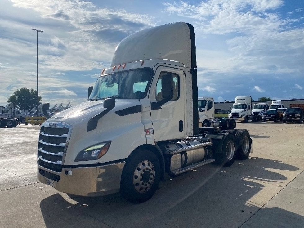 Day Cab Tractor-Heavy Duty Tractors-Freightliner-2019-T11664ST-East Chicago-IN-544,907\n\t\tmiles-$ 41,250 - Image 3