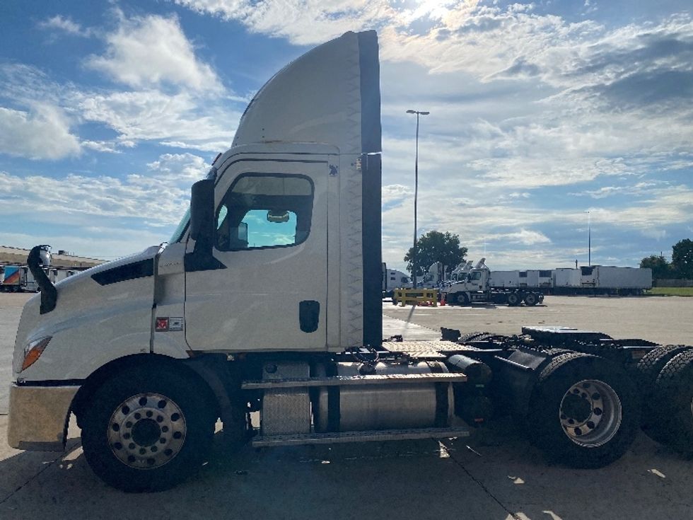 Day Cab Tractor-Heavy Duty Tractors-Freightliner-2019-T11664ST-East Chicago-IN-544,907\n\t\tmiles-$ 41,250 - Image 4