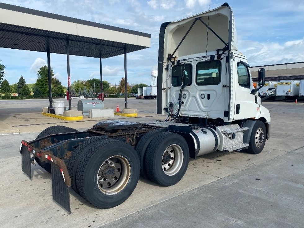 Day Cab Tractor-Heavy Duty Tractors-Freightliner-2019-T11664ST-East Chicago-IN-544,907\n\t\tmiles-$ 41,250 - Image 7