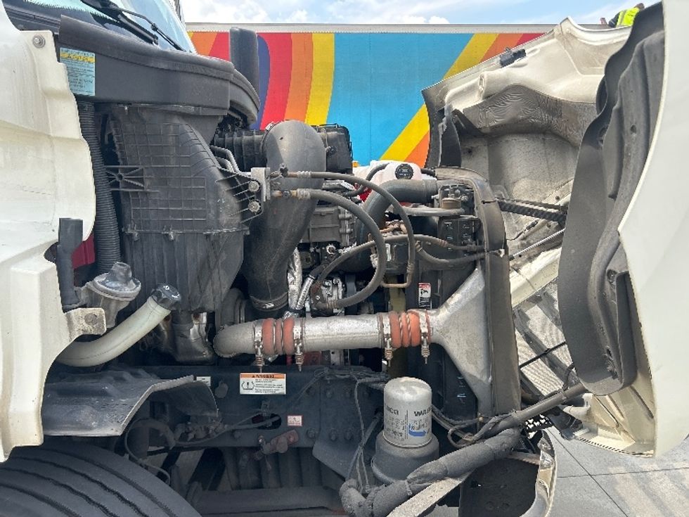 Day Cab Tractor-Heavy Duty Tractors-Freightliner-2019-T11664ST-East Chicago-IN-552,793\n\t\tmiles-$ 40,500 - Image 15