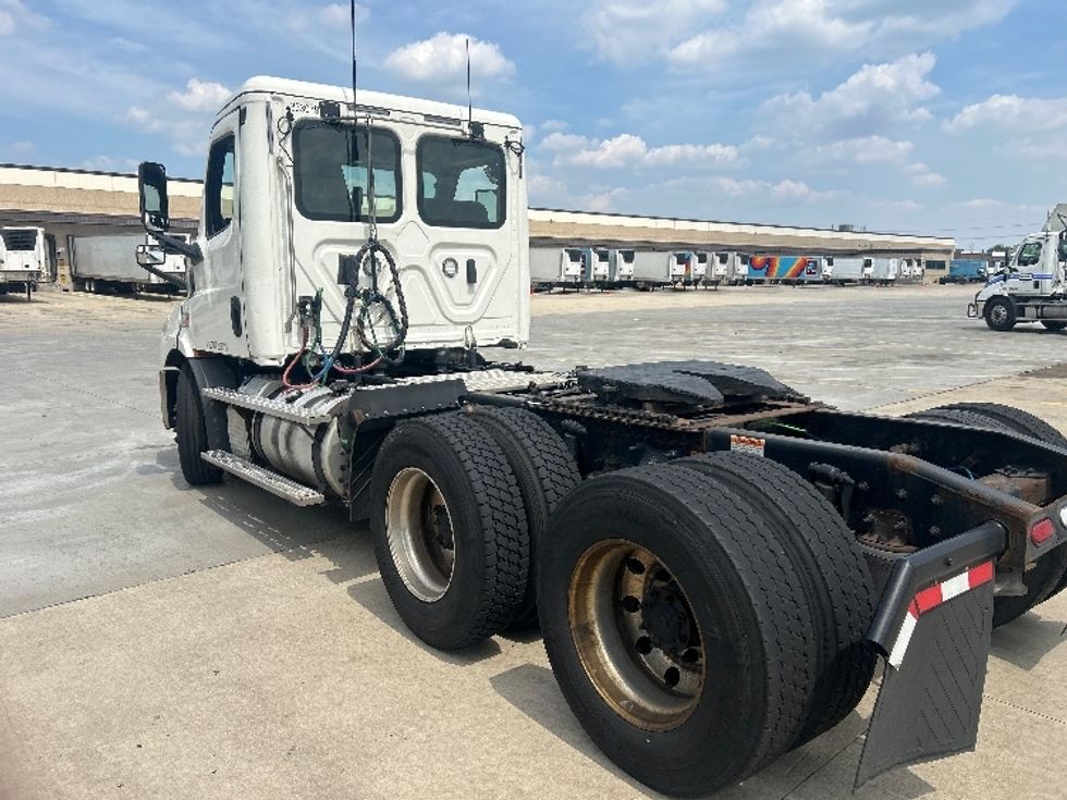 Day Cab Tractor-Heavy Duty Tractors-Freightliner-2019-T11664ST-East Chicago-IN-552,793\n\t\tmiles-$ 40,500 - Image 5