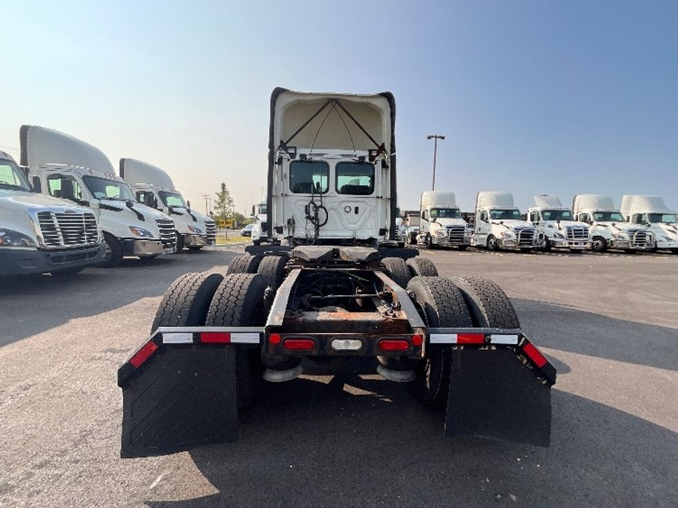 Day Cab Tractor-Heavy Duty Tractors-Freightliner-2019-T11664ST-East Chicago-IN-553,266\n\t\tmiles-$ 40,500 - Image 6