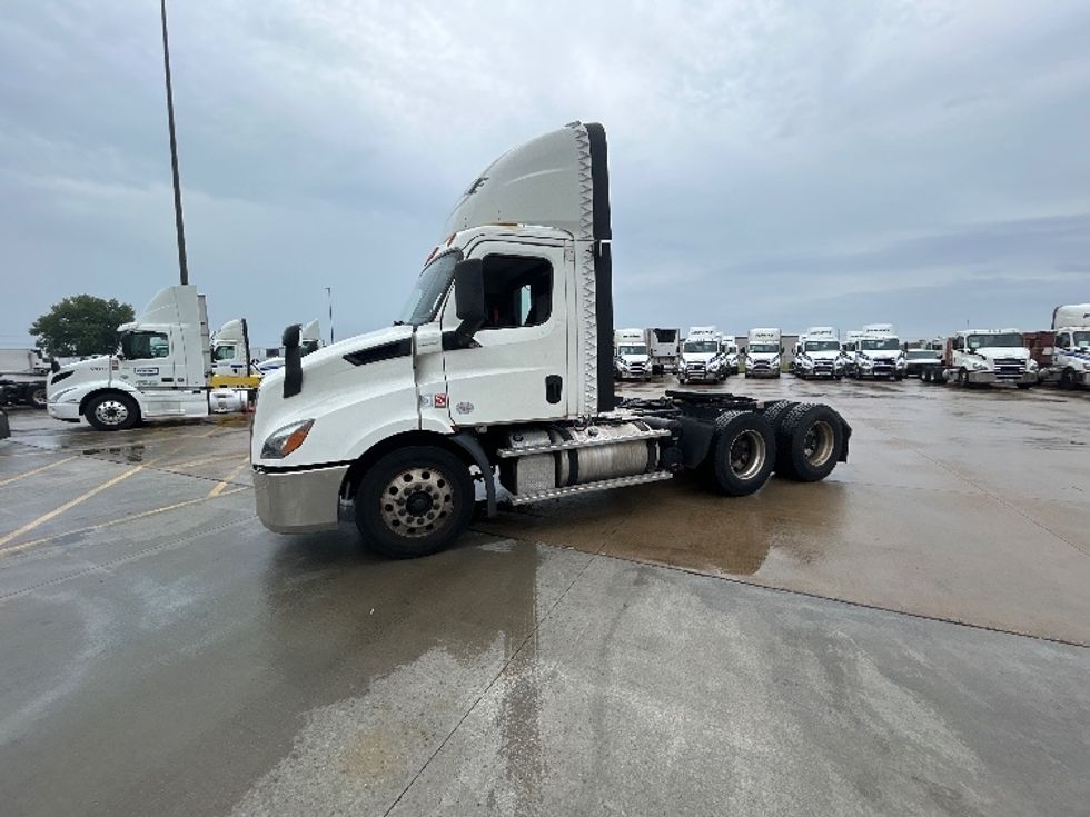 Day Cab Tractor-Heavy Duty Tractors-Freightliner-2019-T11664ST-East Chicago-IN-556,964\n\t\tmiles-$ 40,250 - Image 4