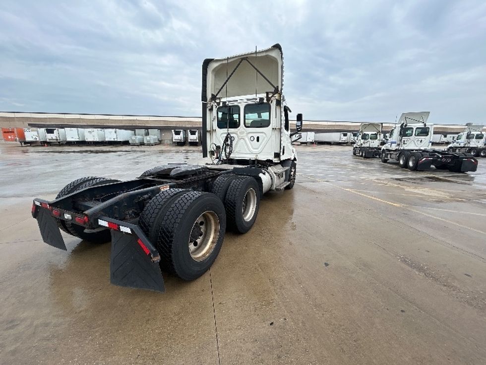 Day Cab Tractor-Heavy Duty Tractors-Freightliner-2019-T11664ST-East Chicago-IN-556,964\n\t\tmiles-$ 40,250 - Image 7