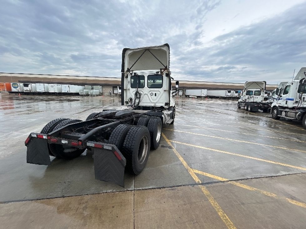 Day Cab Tractor-Heavy Duty Tractors-Freightliner-2019-T11664ST-East Chicago-IN-561,234\n\t\tmiles-$ 39,750 - Image 7