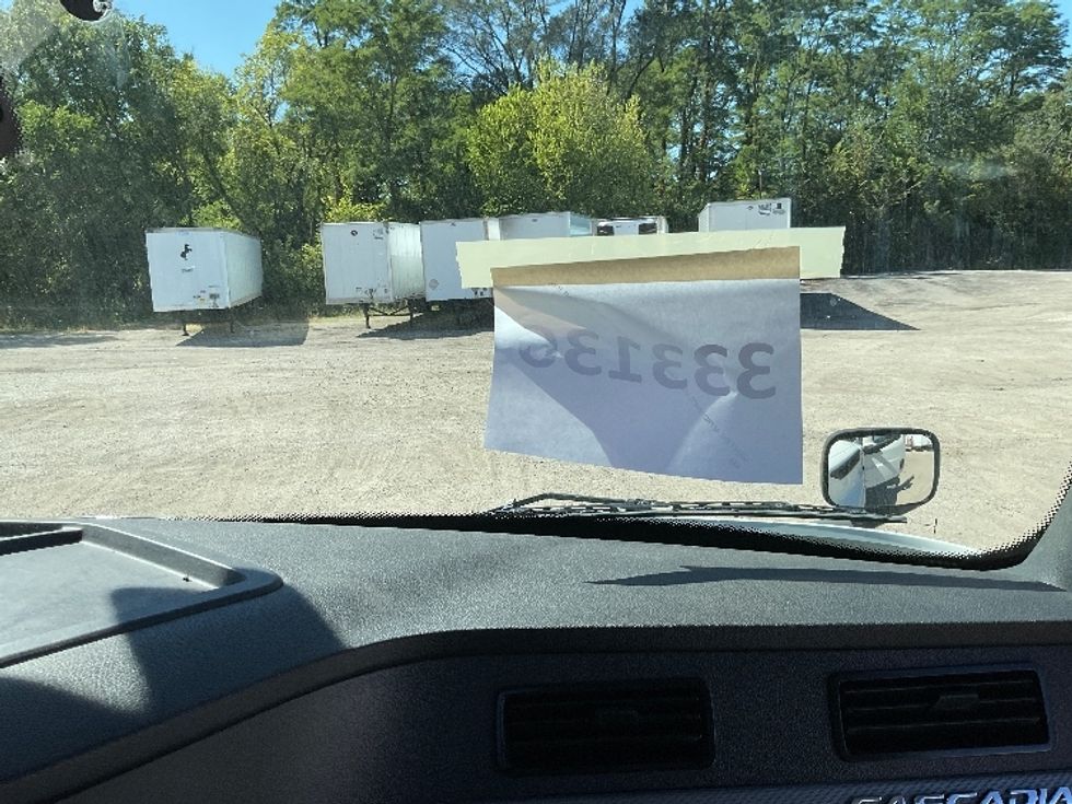 Day Cab Tractor-Heavy Duty Tractors-Freightliner-2019-T11664ST-East Chicago-IN-609,022\n\t\tmiles-$ 35,250 - Image 13