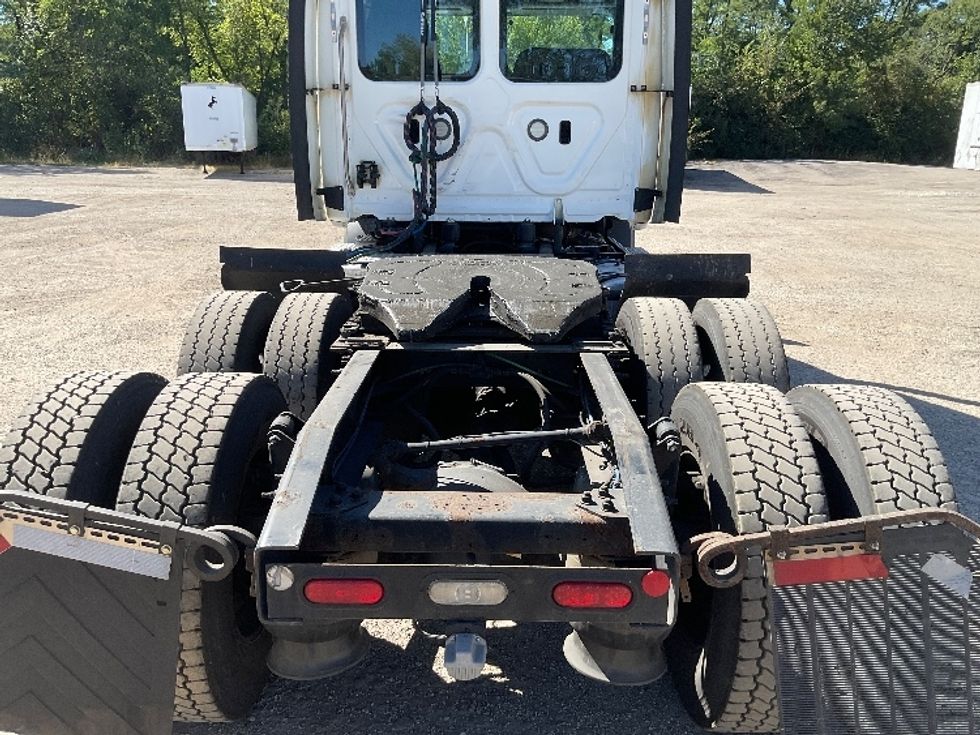 Day Cab Tractor-Heavy Duty Tractors-Freightliner-2019-T11664ST-East Chicago-IN-609,022\n\t\tmiles-$ 35,250 - Image 6