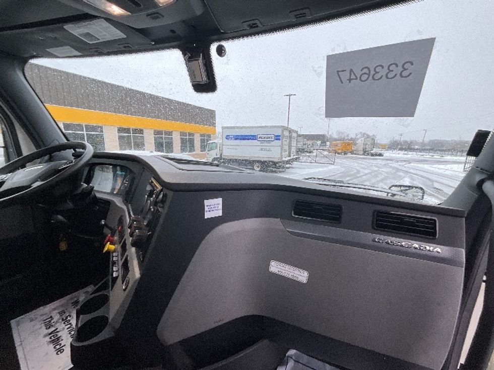 Day Cab Tractor-Heavy Duty Tractors-Freightliner-2019-T11664ST-East Chicago-IN-658,487\n\t\tmiles-$ 25,500 - Image 13