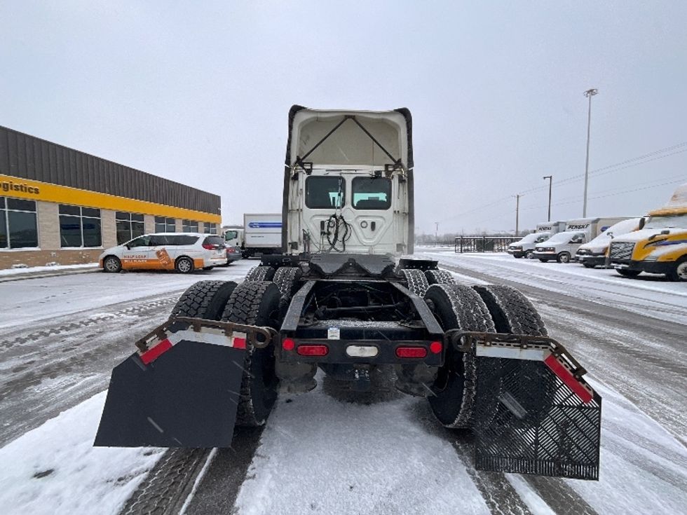 Day Cab Tractor-Heavy Duty Tractors-Freightliner-2019-T11664ST-East Chicago-IN-658,487\n\t\tmiles-$ 25,500 - Image 6