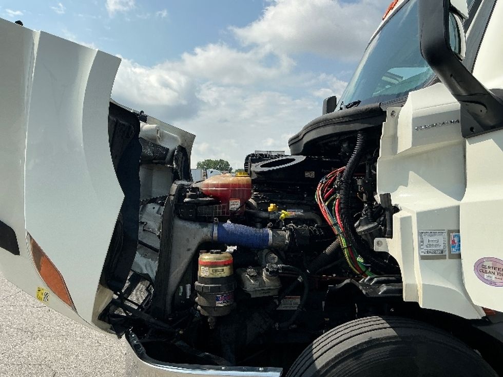 Day Cab Tractor-Heavy Duty Tractors-Freightliner-2019-T11664ST-East Chicago-IN-667,533\n\t\tmiles-$ 25,250 - Image 16