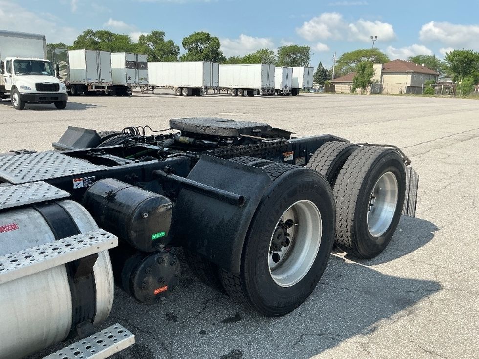 Day Cab Tractor-Heavy Duty Tractors-Freightliner-2019-T11664ST-East Chicago-IN-667,533\n\t\tmiles-$ 25,250 - Image 17