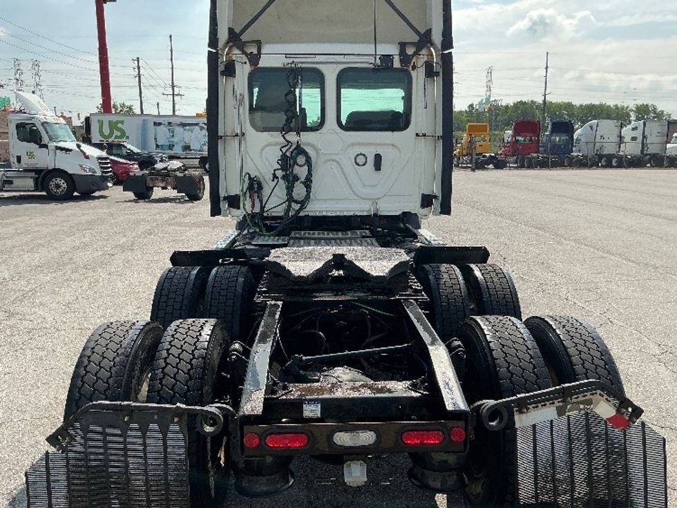 Day Cab Tractor-Heavy Duty Tractors-Freightliner-2019-T11664ST-East Chicago-IN-667,533\n\t\tmiles-$ 25,250 - Image 6