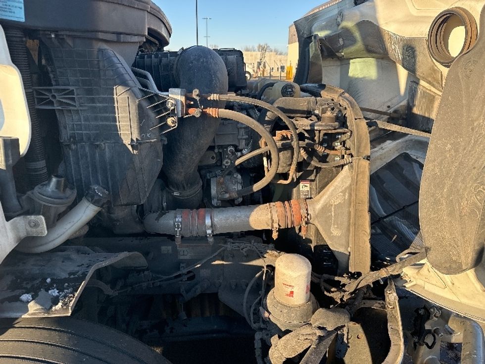 Day Cab Tractor-Heavy Duty Tractors-Freightliner-2019-T11664ST-East Chicago-IN-780,197\n\t\tmiles-$ 26,000 - Image 15