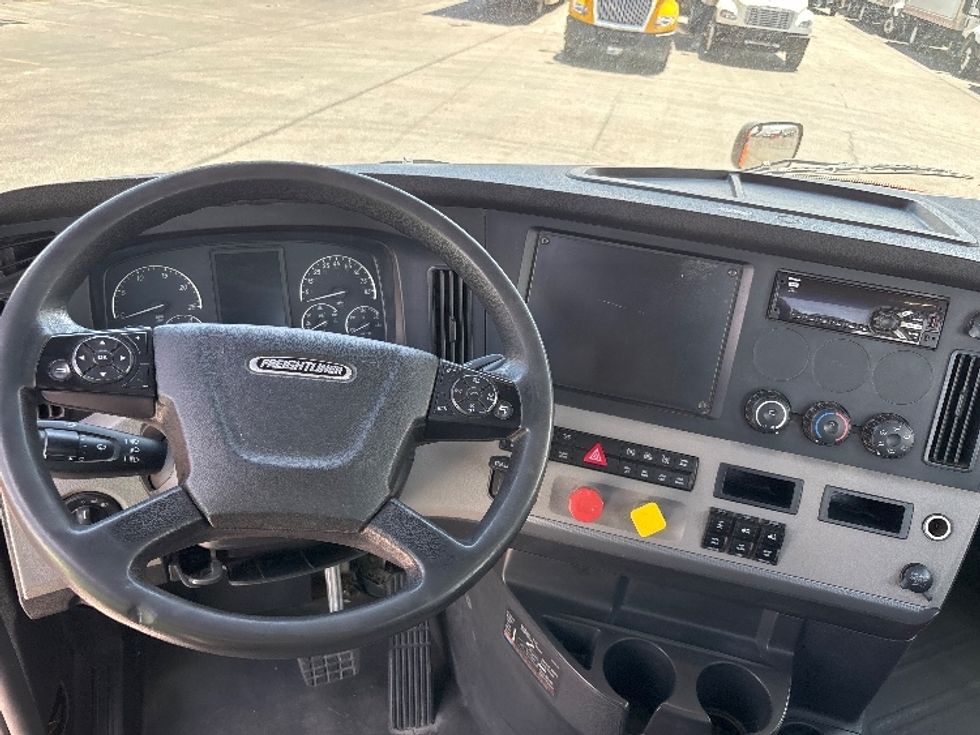 Day Cab Tractor-Heavy Duty Tractors-Freightliner-2019-T11664ST-El Paso-TX-268,086\n\t\tmiles-$ 50,750 - Image 11